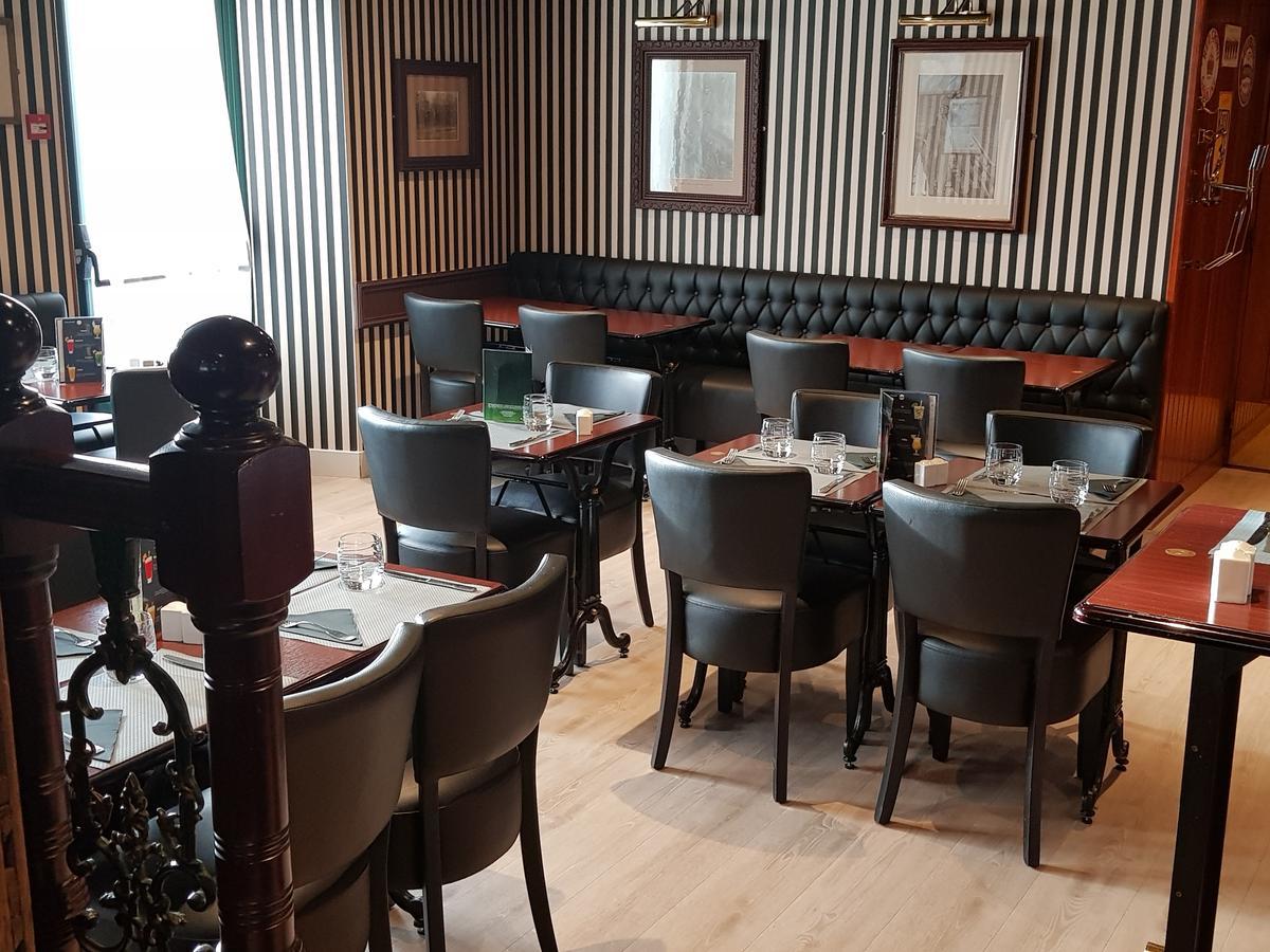 Hotel Jeanne D'Arc Saint-Chély-dʼApcher Eksteriør bilde